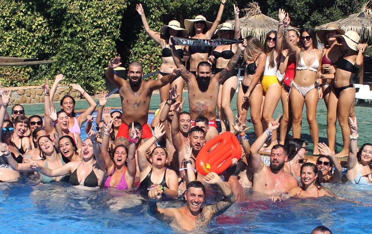 alojamiento-pool-party-3-murcia-fiesta