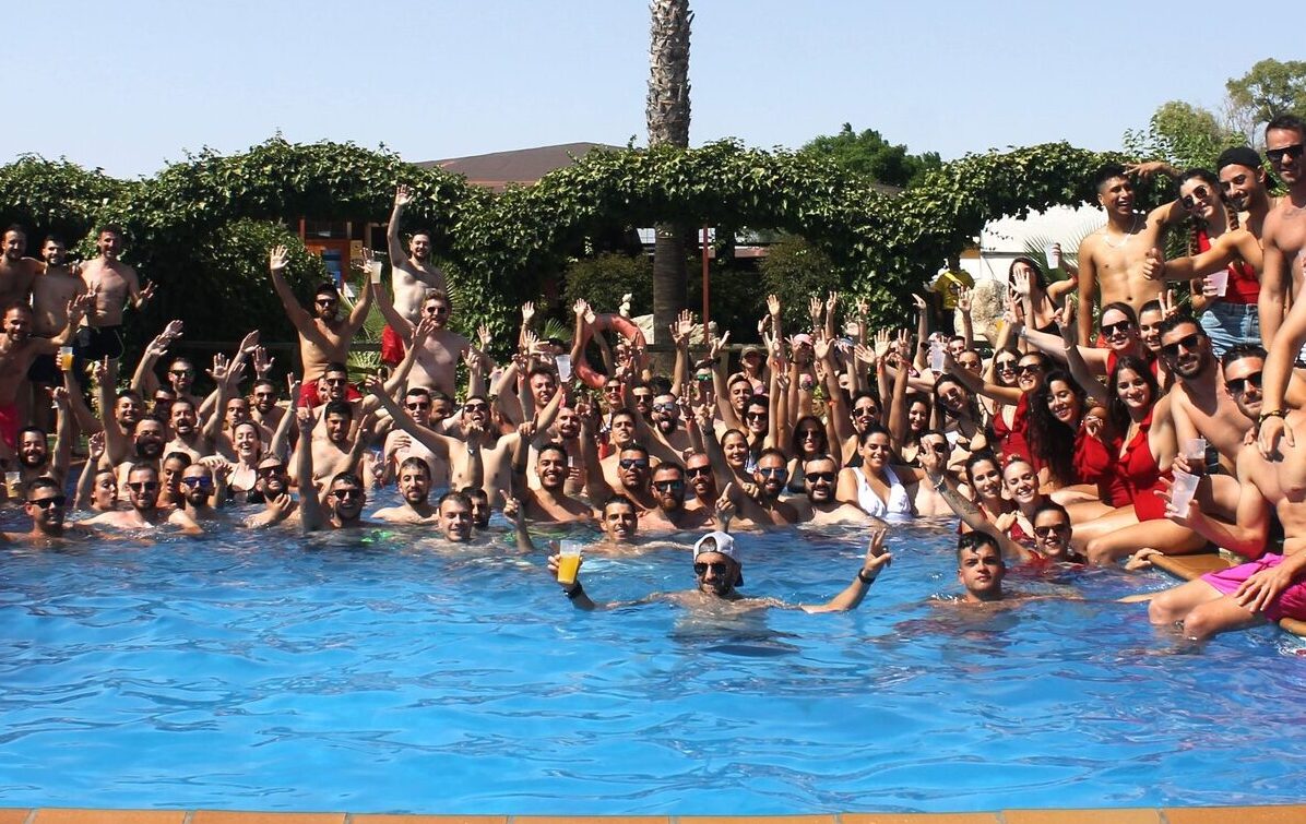 alojamiento-pool-party-5-murcia-fiesta