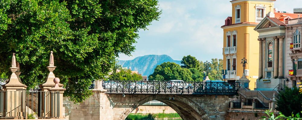 Dónde Alojarse en Murcia en 2026: Mejores Zonas y Hoteles Según el Tipo de Grupo